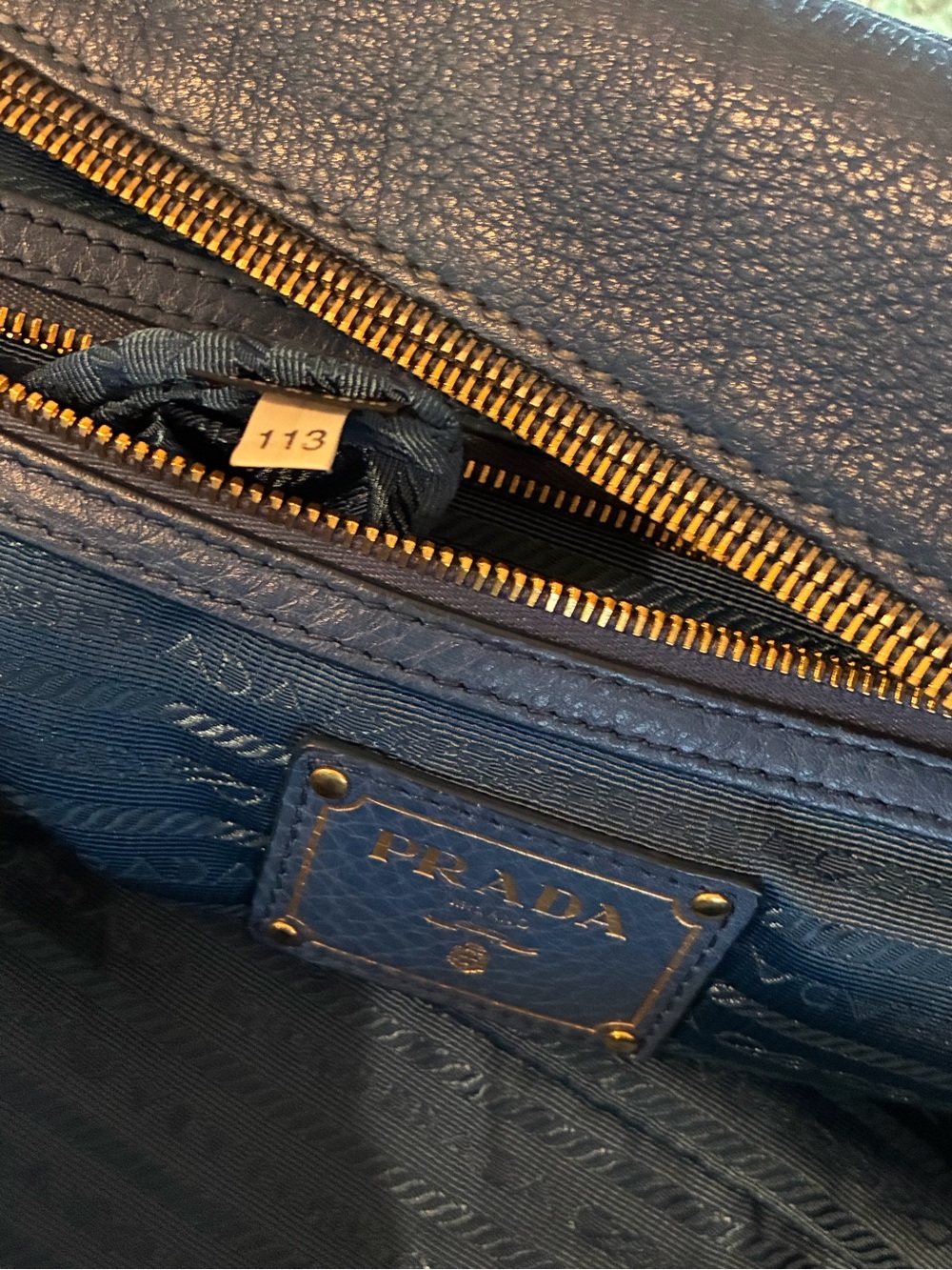 💙 PRADA Vitello Daino Bauletto Satchel Crossbody Bag Blue Very Chic EUC - Picture 13 of 17